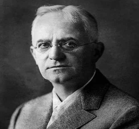 George Eastman and the Development of Photography - PeoPlaid Profile
